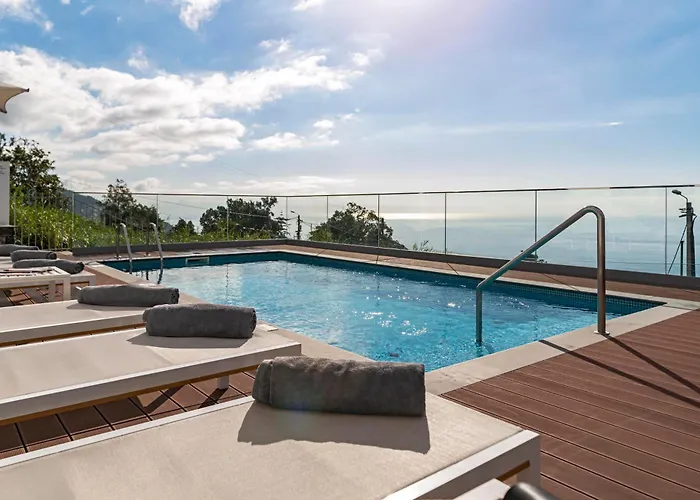 Ourmadeira - Da Portada, Character * Funchal