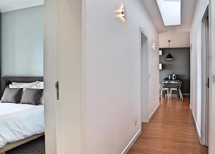 Ourmadeira - Da Portada, Character