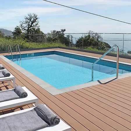 Ourmadeira - Da Portada, Character *